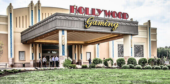 Hollywood Gaming at Mahoning Valley Race Course